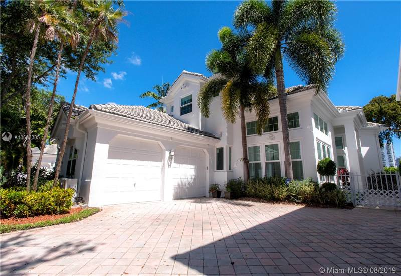 aventura-estates-home-2