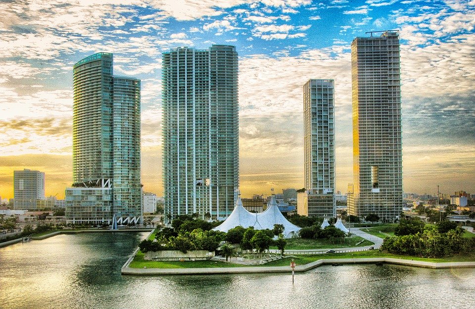 Should Condos and HOAs avoid rushing to open common areas