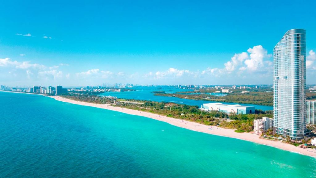 Luxury condo sales continue in Miami