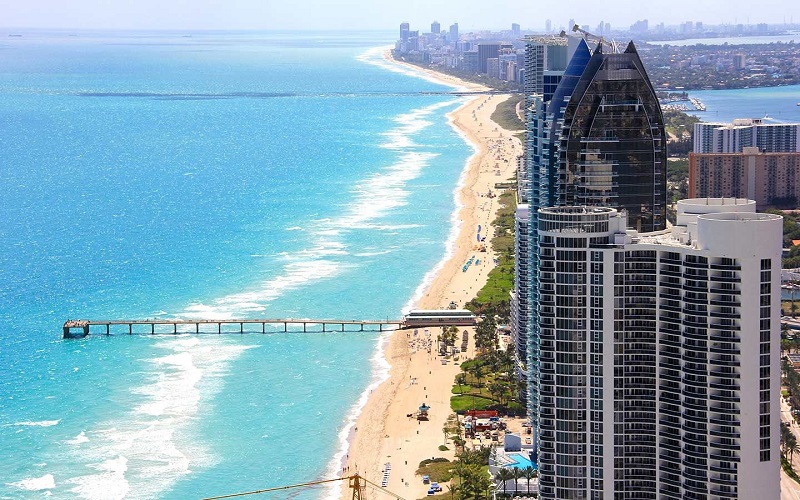 5 strong reasons to buy real estate in Sunny Isles Beach