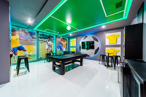 Hulk's garage turned into a game room in Orlando