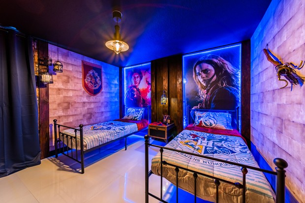 Harry Potter themed room at Hulk Vacation Home in Florida