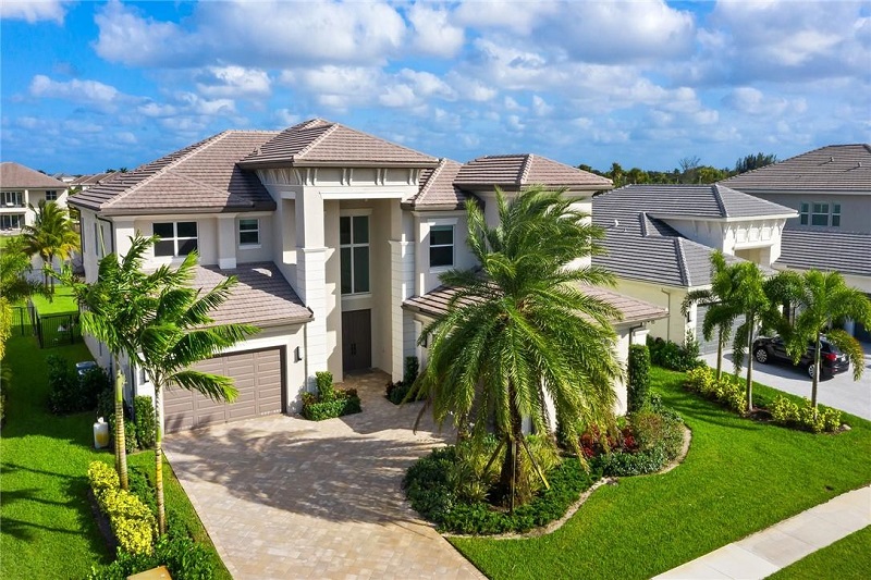 demand for luxury south florida homes is high