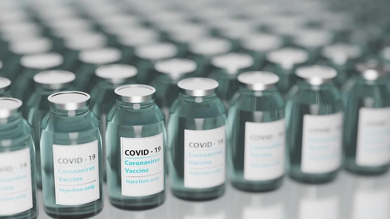 Pharmacies and supermarkets prepare to distribute COVID vaccine
